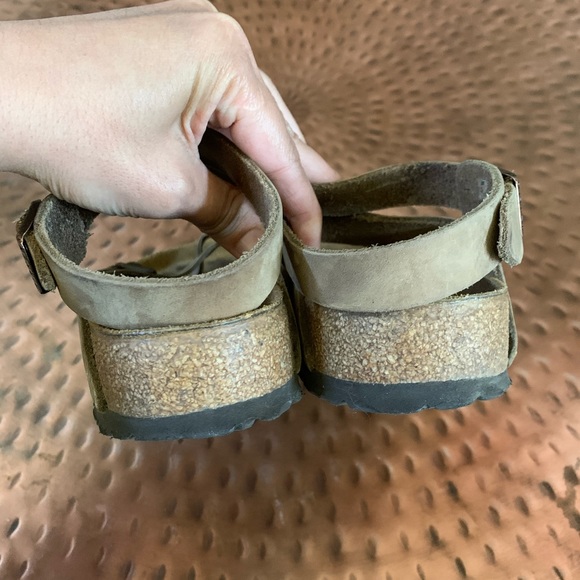 SOLD Yara Birkenstock Sandals Size 38 7-7.5 - Picture 5 of 7